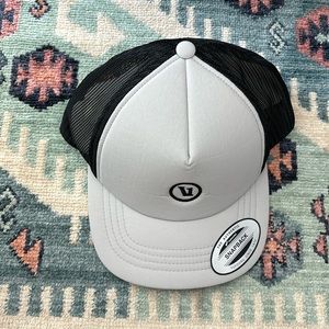 Vuori Yupoong SnapBack Hat.  NWT.